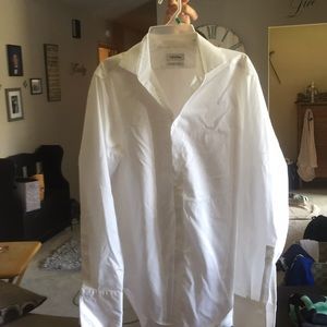 Calvin Klein non iron slim fit. 16. 34/35